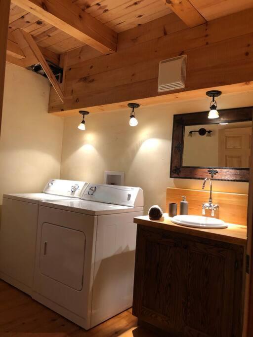 Quiet, Cozy And Comfortable Chalet Val-des-Lacs Екстер'єр фото